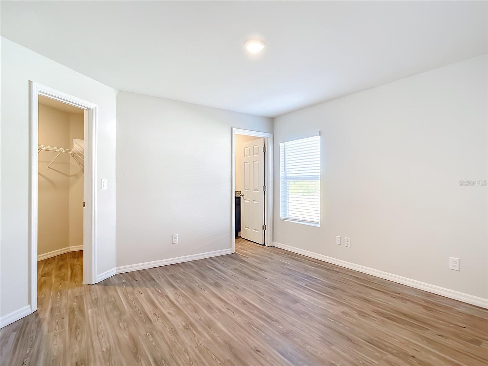 Image 18 of 23 For 11399 Poplin Avenue