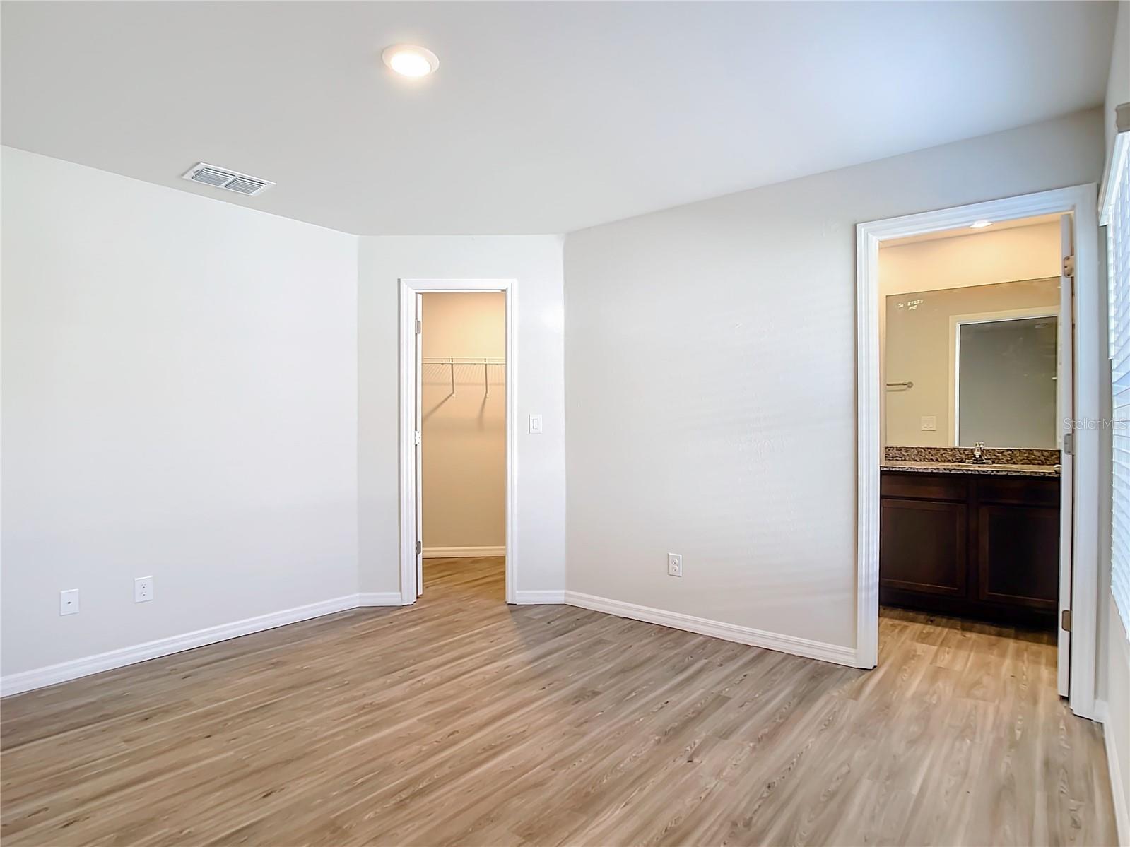 Image 19 of 23 For 11399 Poplin Avenue