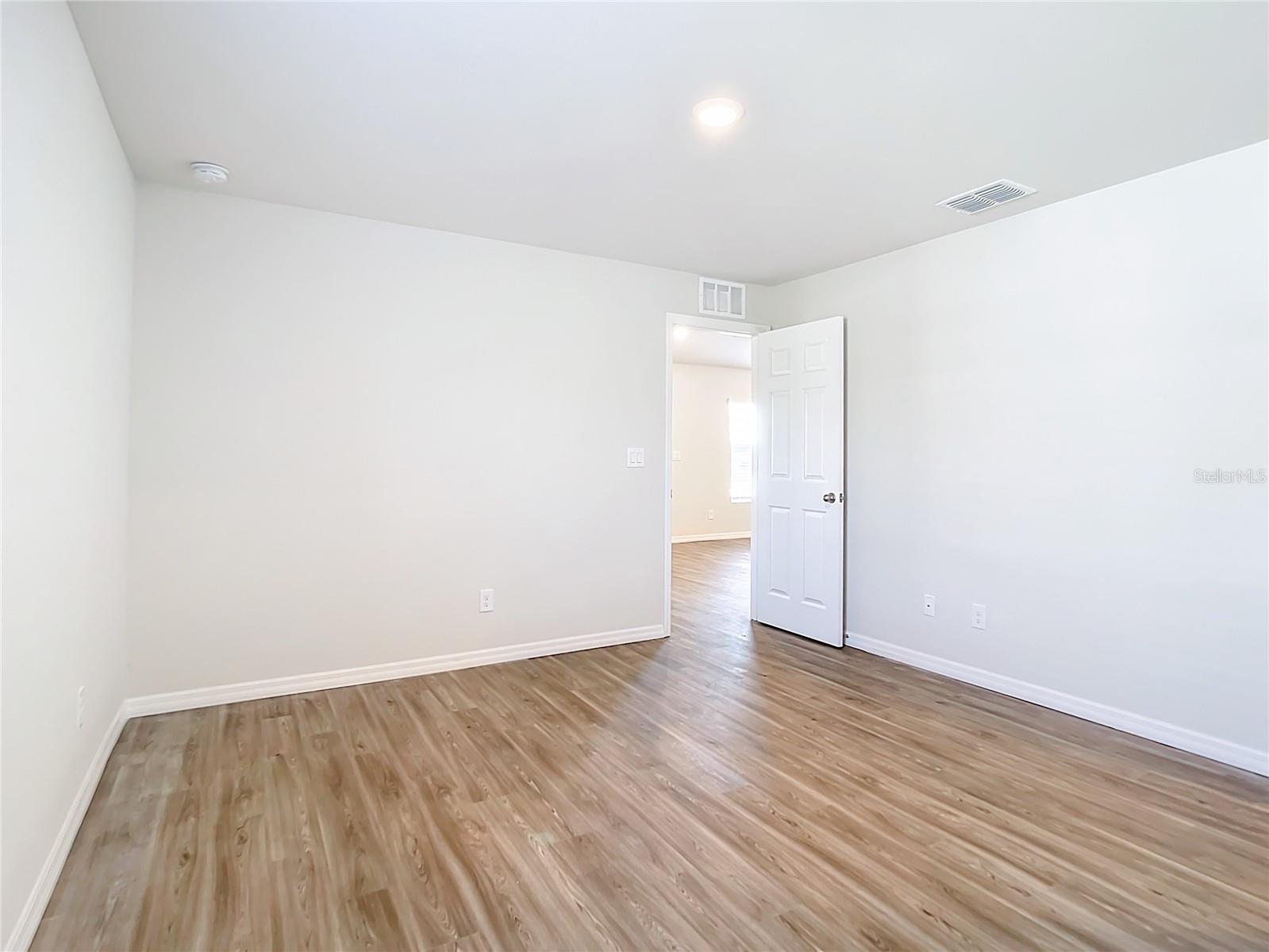 Image 20 of 23 For 11399 Poplin Avenue