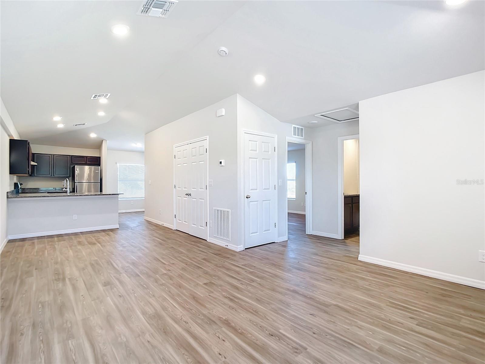 Image 3 of 23 For 11399 Poplin Avenue