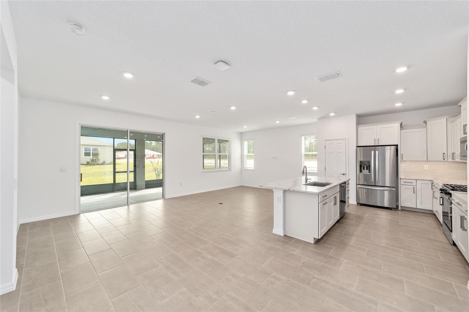 Image 11 of 42 For 10441 106th Court