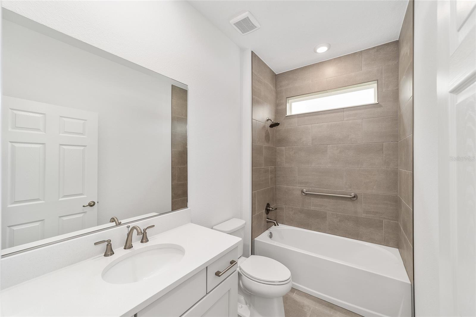 Image 32 of 42 For 10441 106th Court