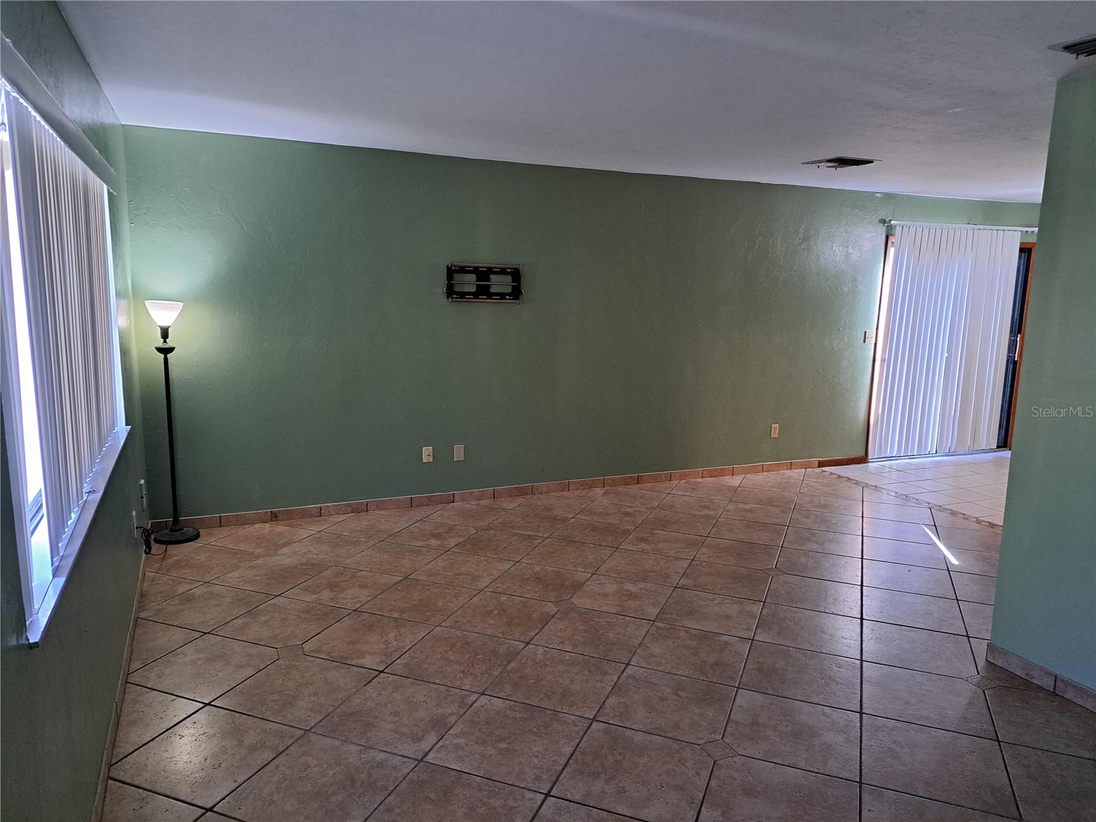 Image 2 of 12 For 2152 45th Avenue