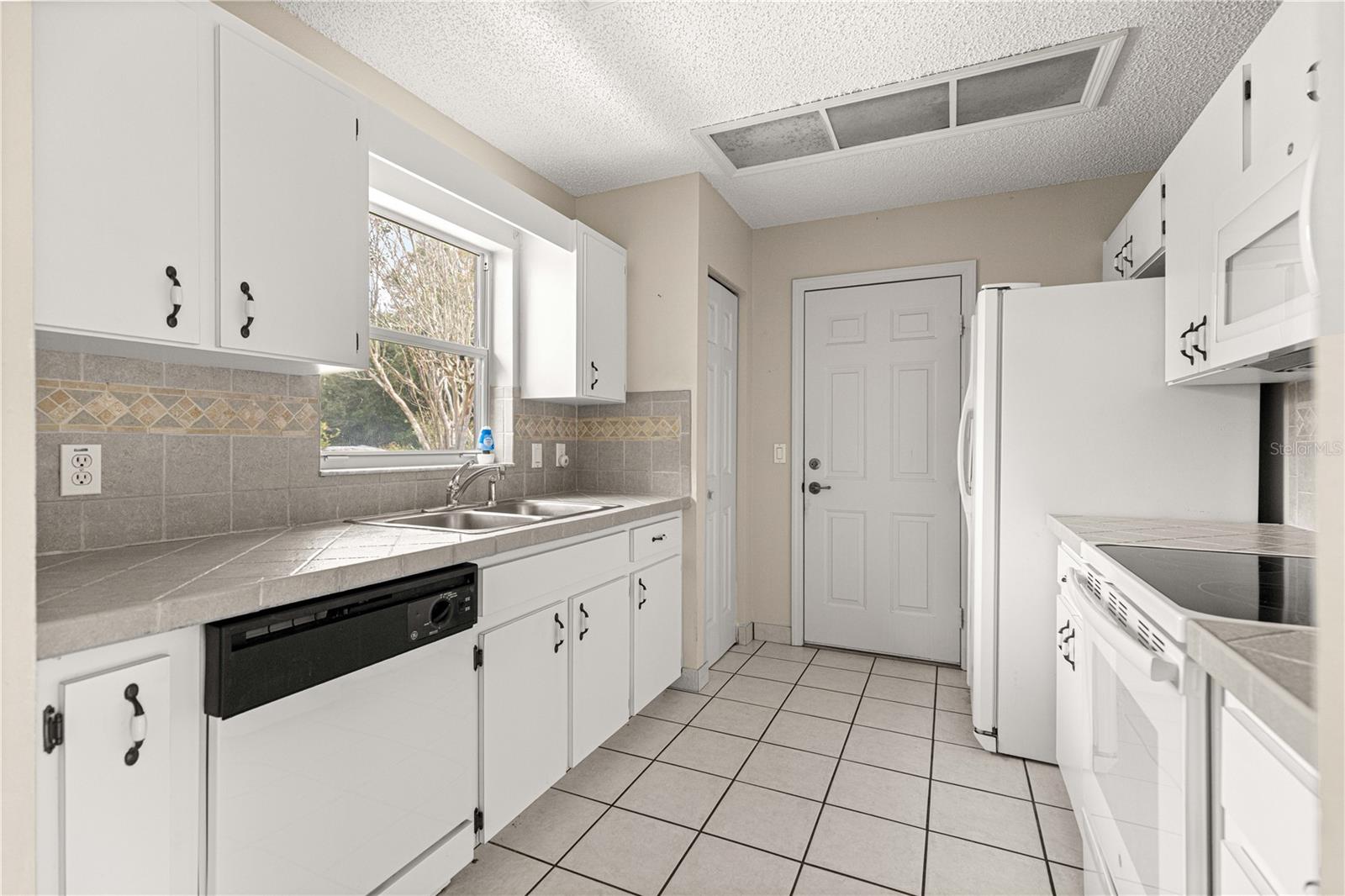 Image 10 of 49 For 3805 139th Street