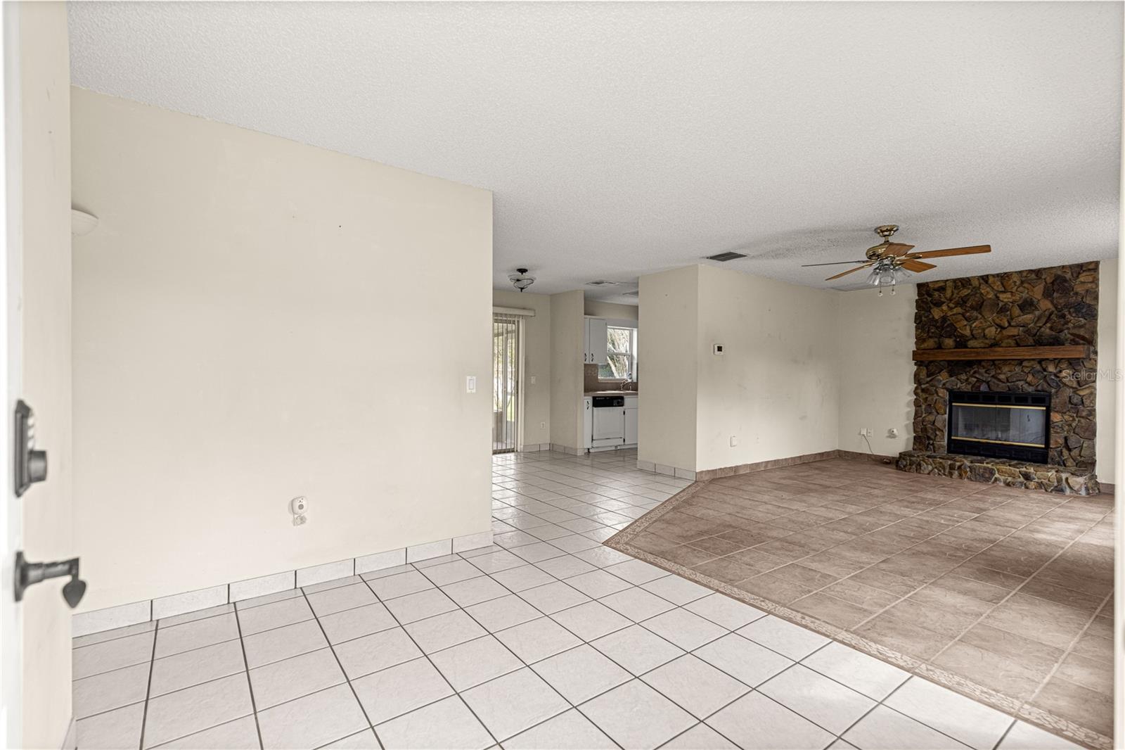 Image 4 of 49 For 3805 139th Street