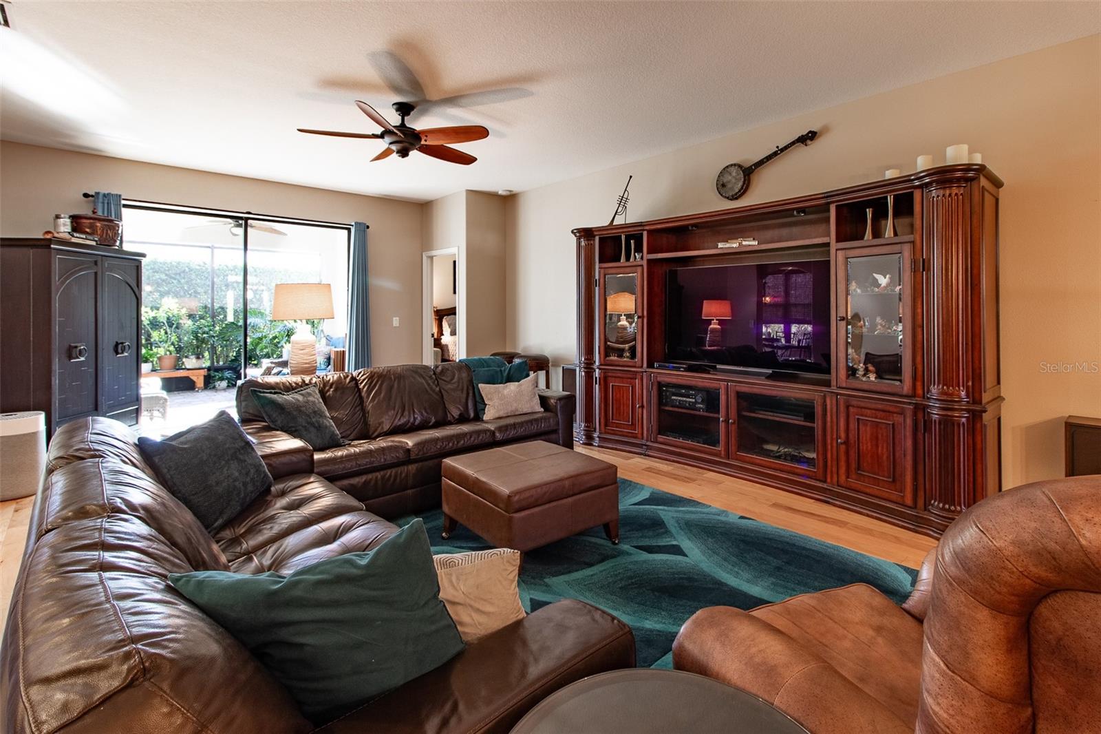 Image 12 of 62 For 16395 14th Court