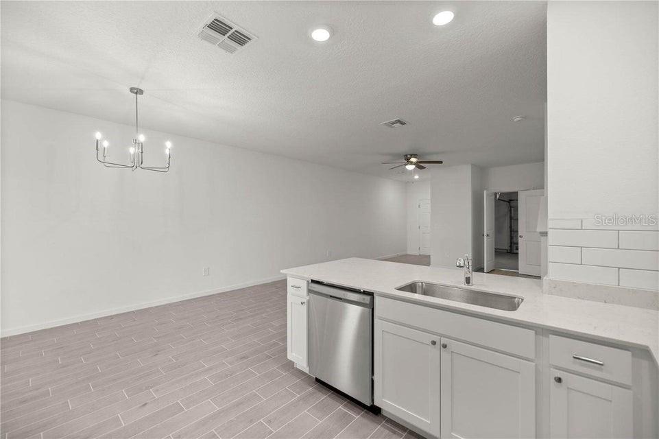 Image 16 of 37 For 3624 37th Court