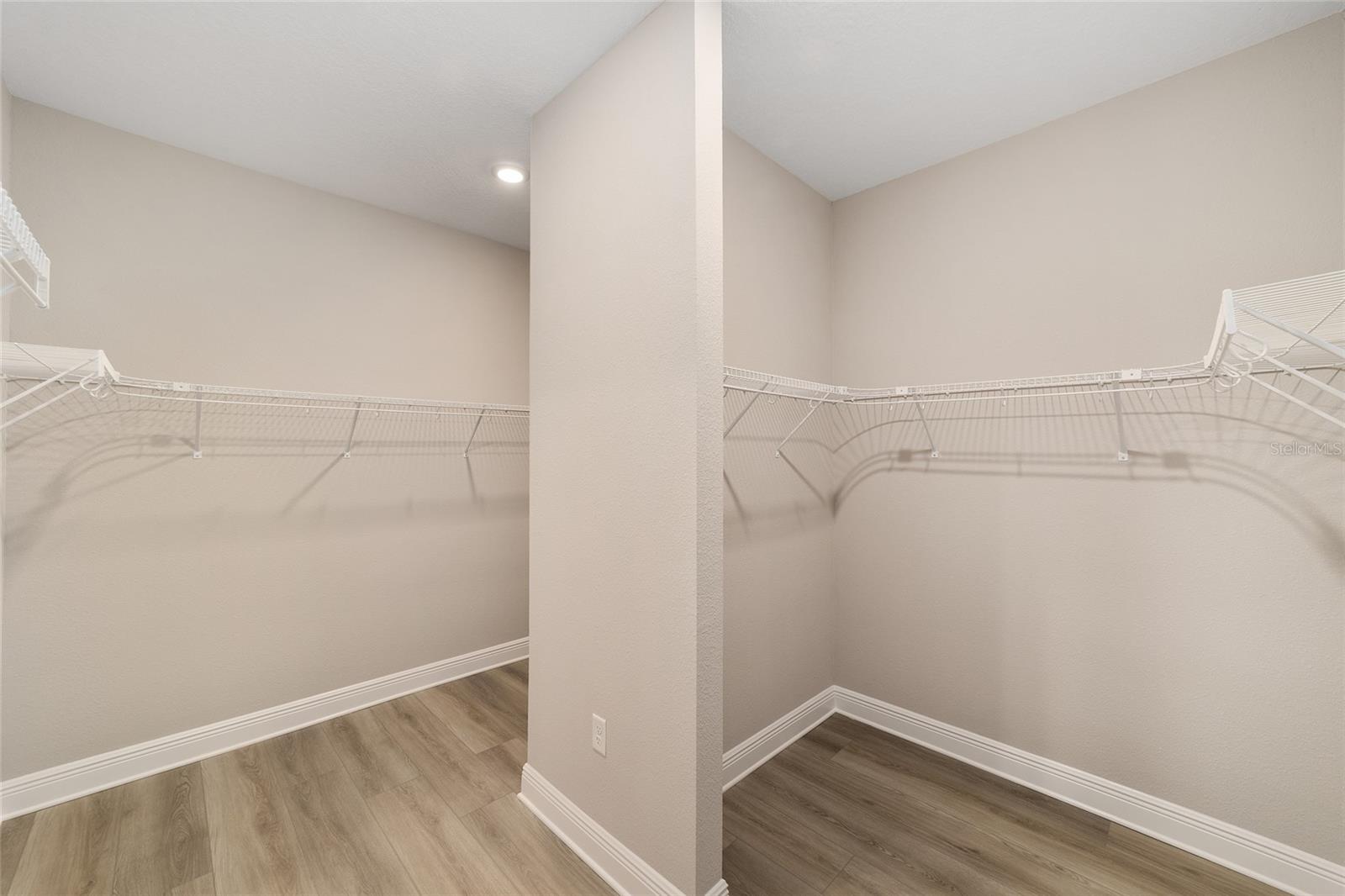 Image 30 of 44 For 10283 105th Terrace