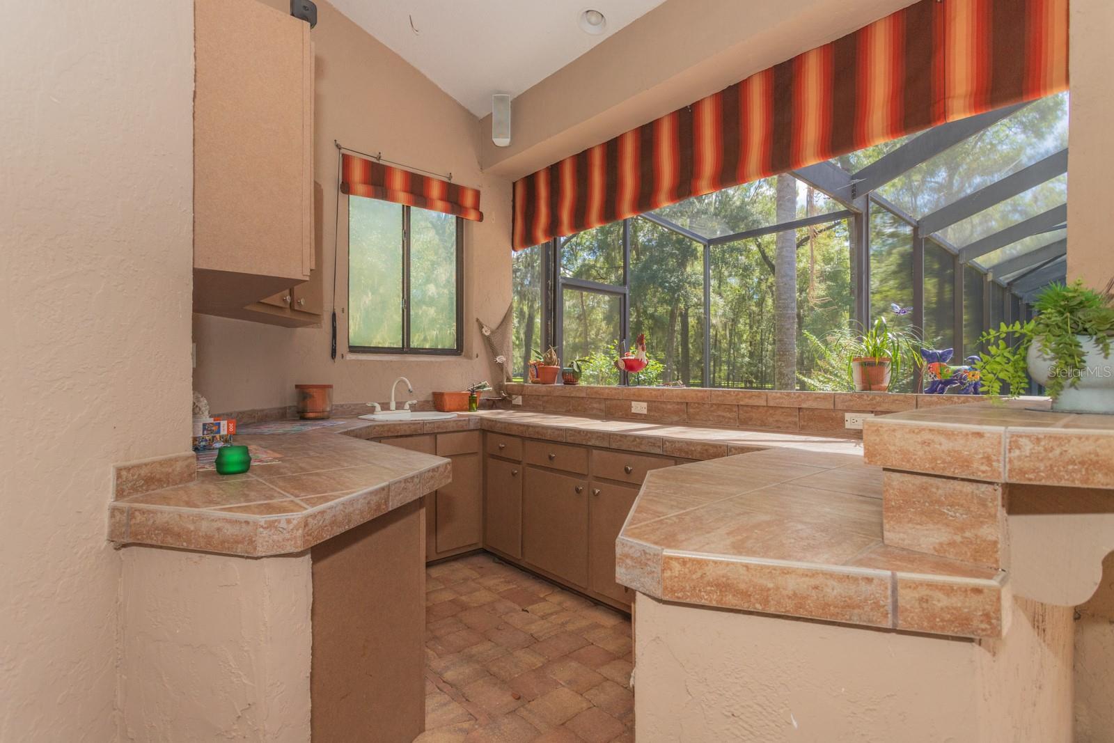 Image 44 of 66 For 1640 91st Place