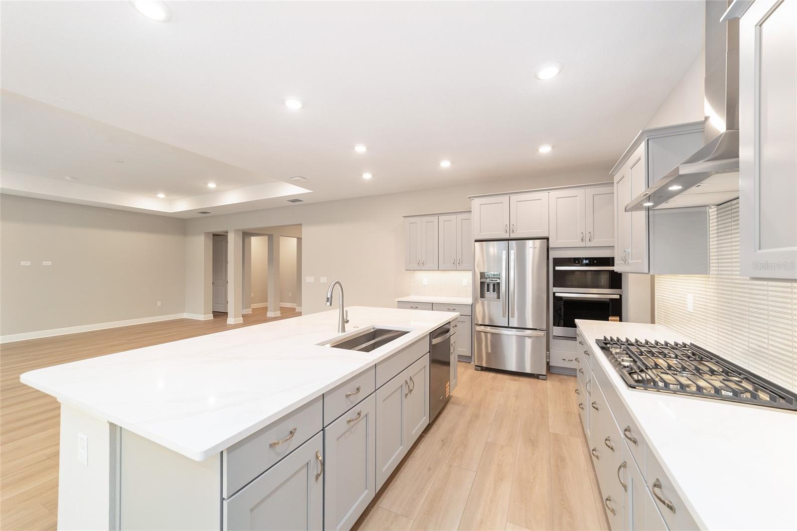 Image 18 of 44 For 10305 105th Terrace