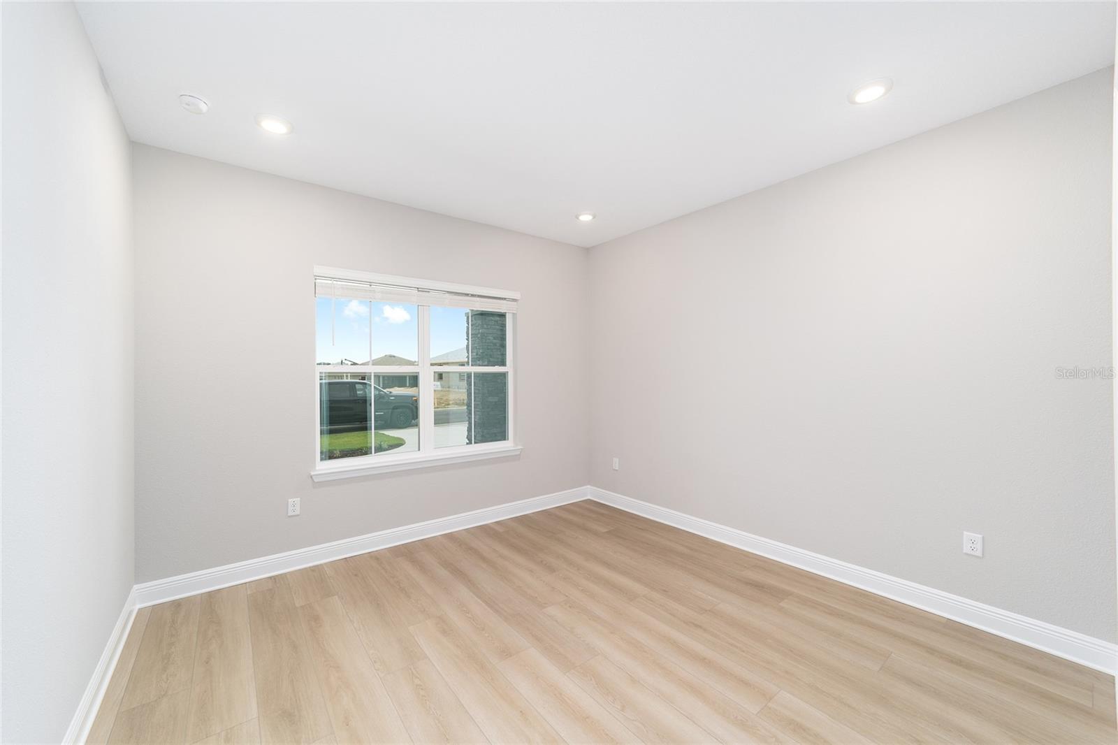 Image 32 of 44 For 10305 105th Terrace