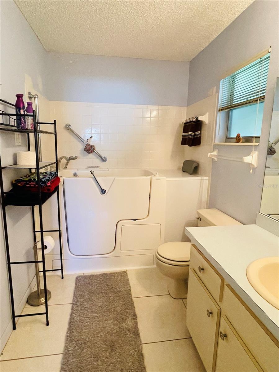 Image 18 of 23 For 8685 94th Lane H