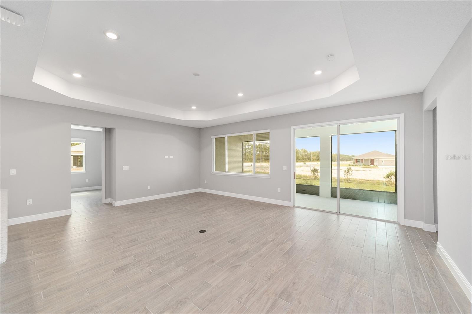 Image 12 of 47 For 10420 105th Court