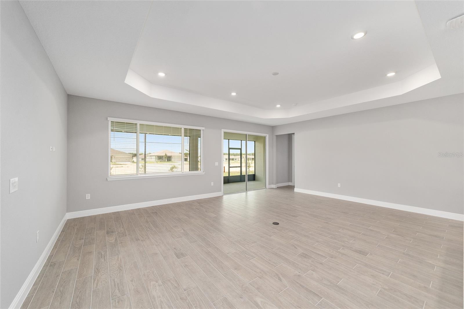 Image 15 of 47 For 10420 105th Court