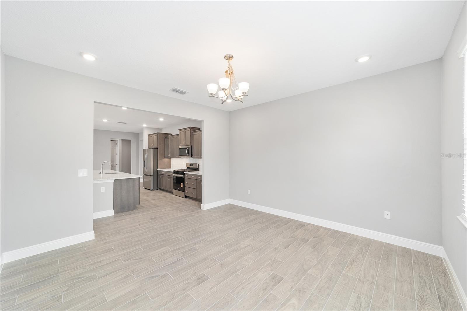 Image 17 of 47 For 10420 105th Court