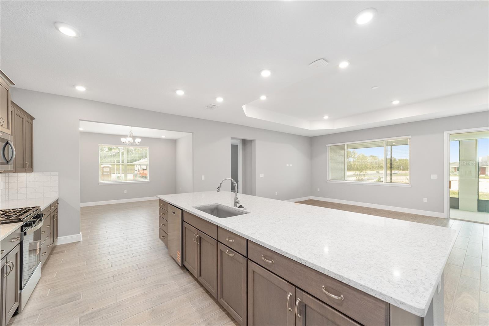 Image 21 of 47 For 10420 105th Court