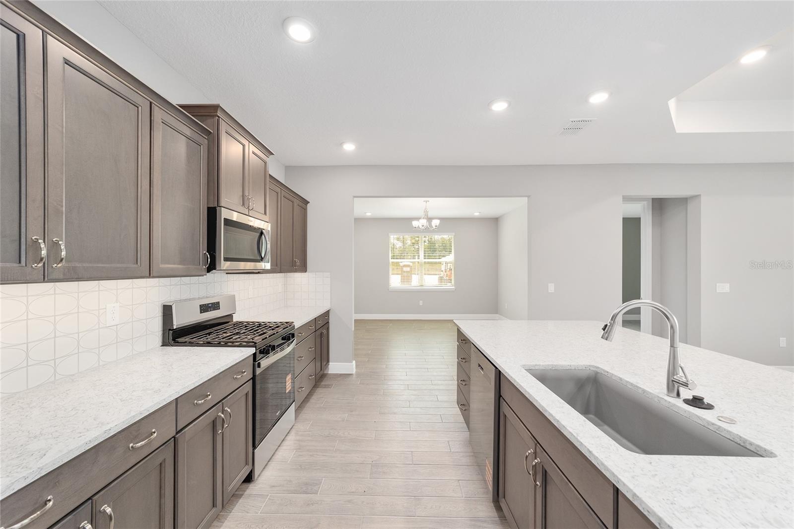 Image 22 of 47 For 10420 105th Court