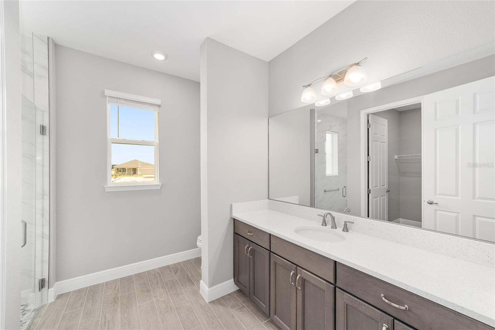 Image 31 of 47 For 10420 105th Court