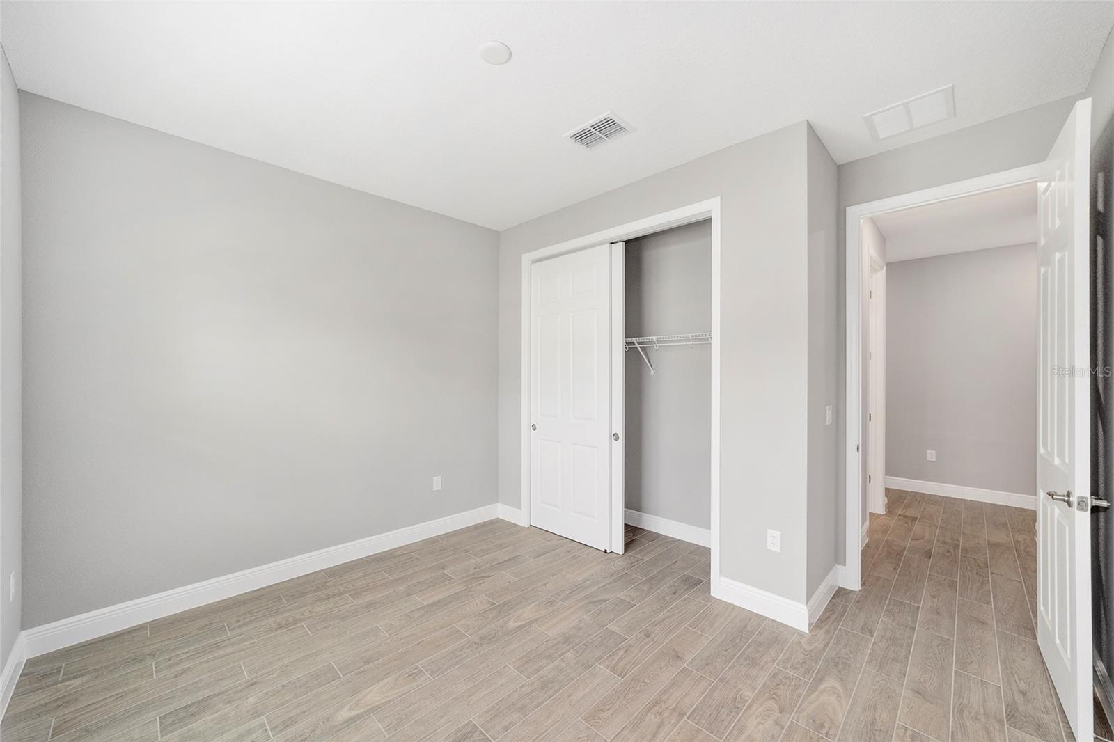 Image 35 of 47 For 10420 105th Court