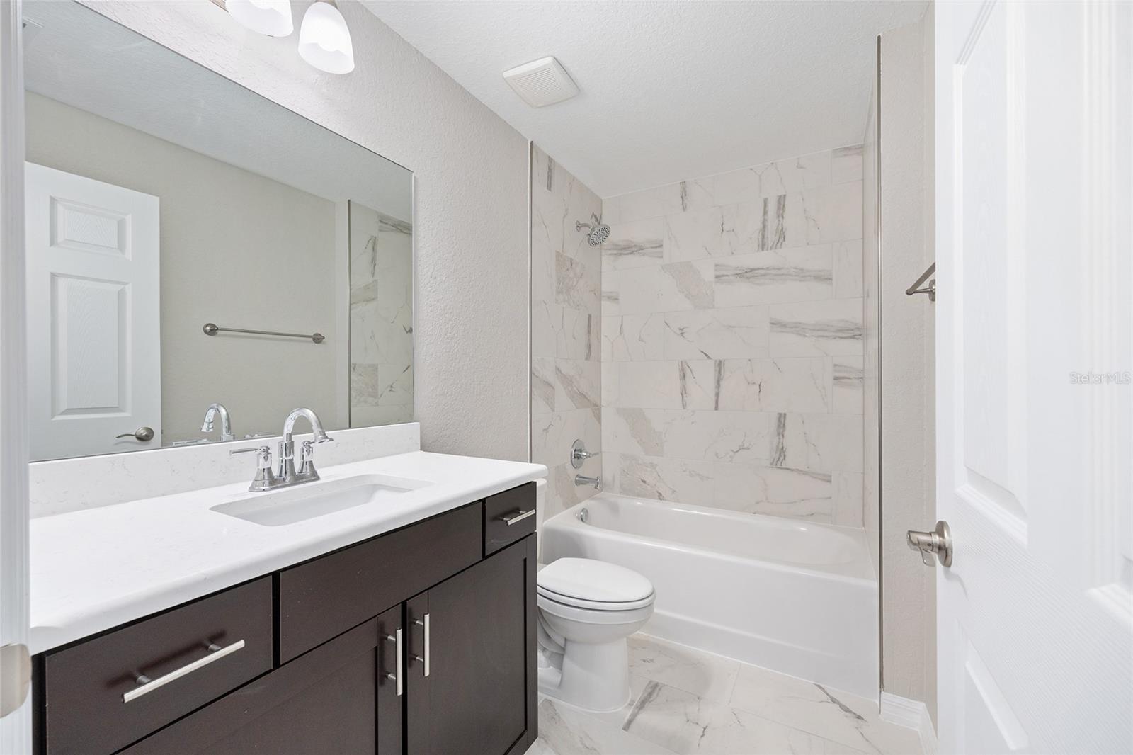 Image 23 of 31 For 946 Abend Drive