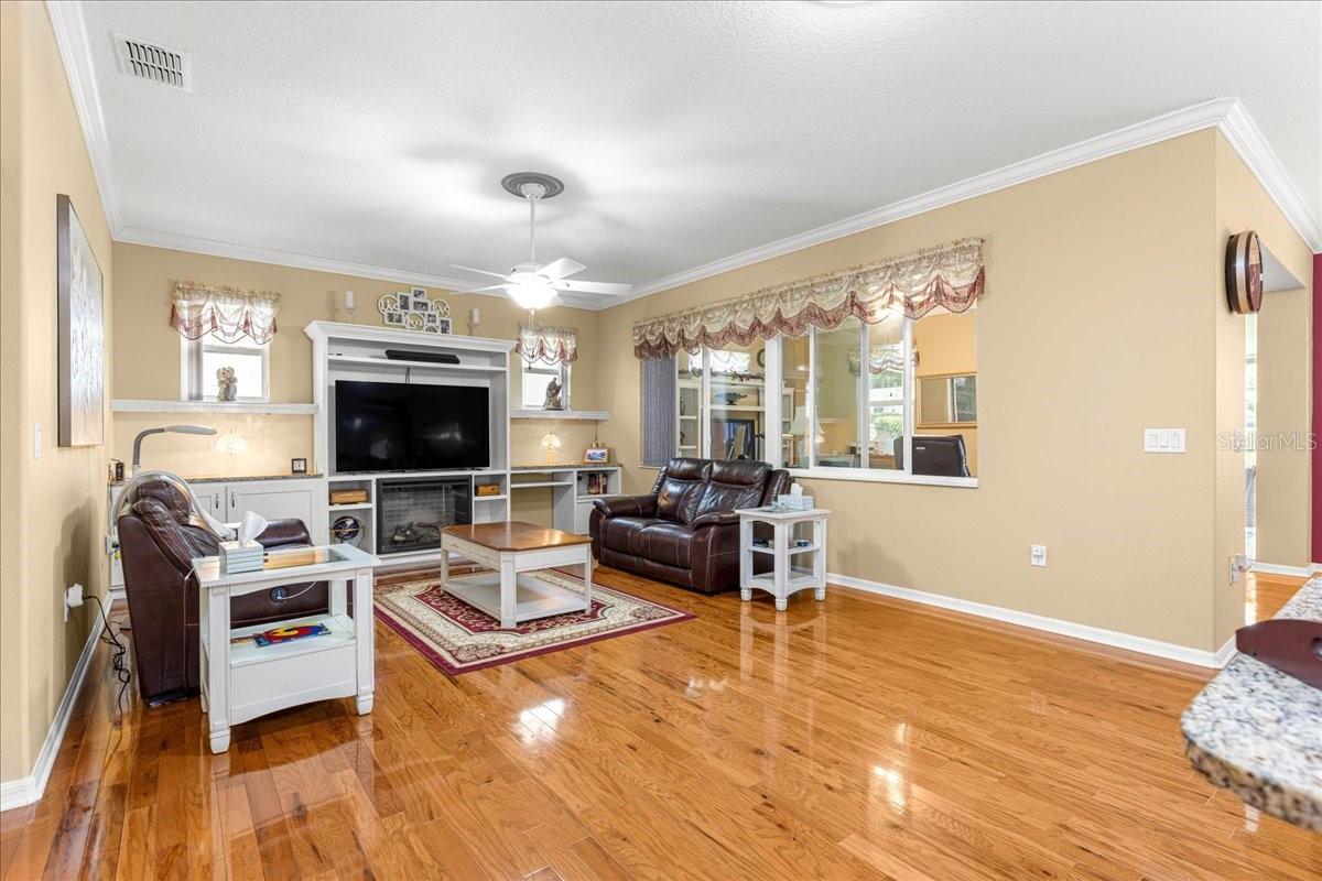 Image 6 of 52 For 9273 91st Court Road