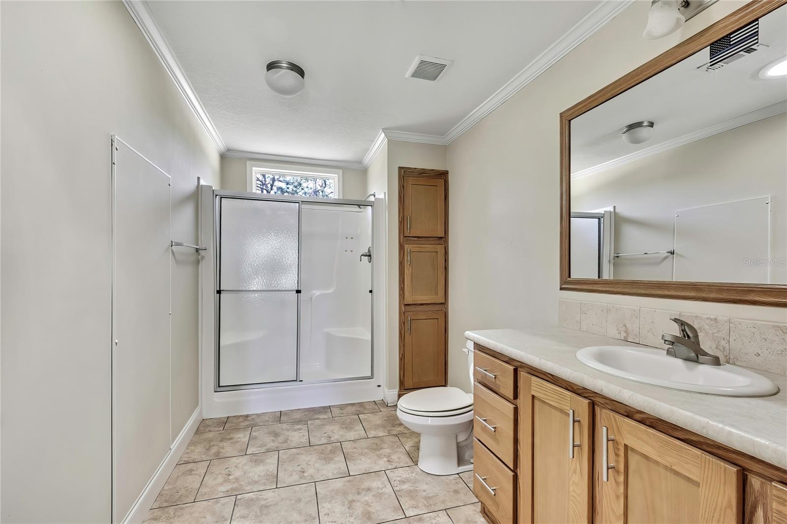Image 16 of 36 For 5800 Greenfield Terrace