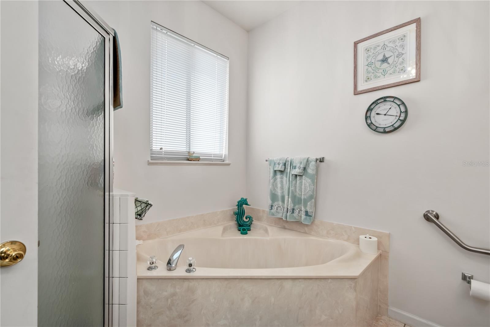 Image 26 of 51 For 5599 18th Street