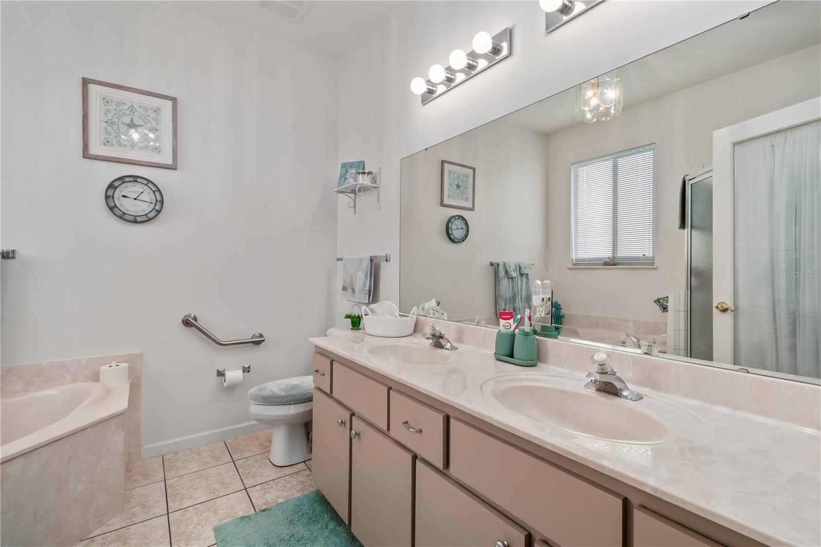 Image 27 of 51 For 5599 18th Street