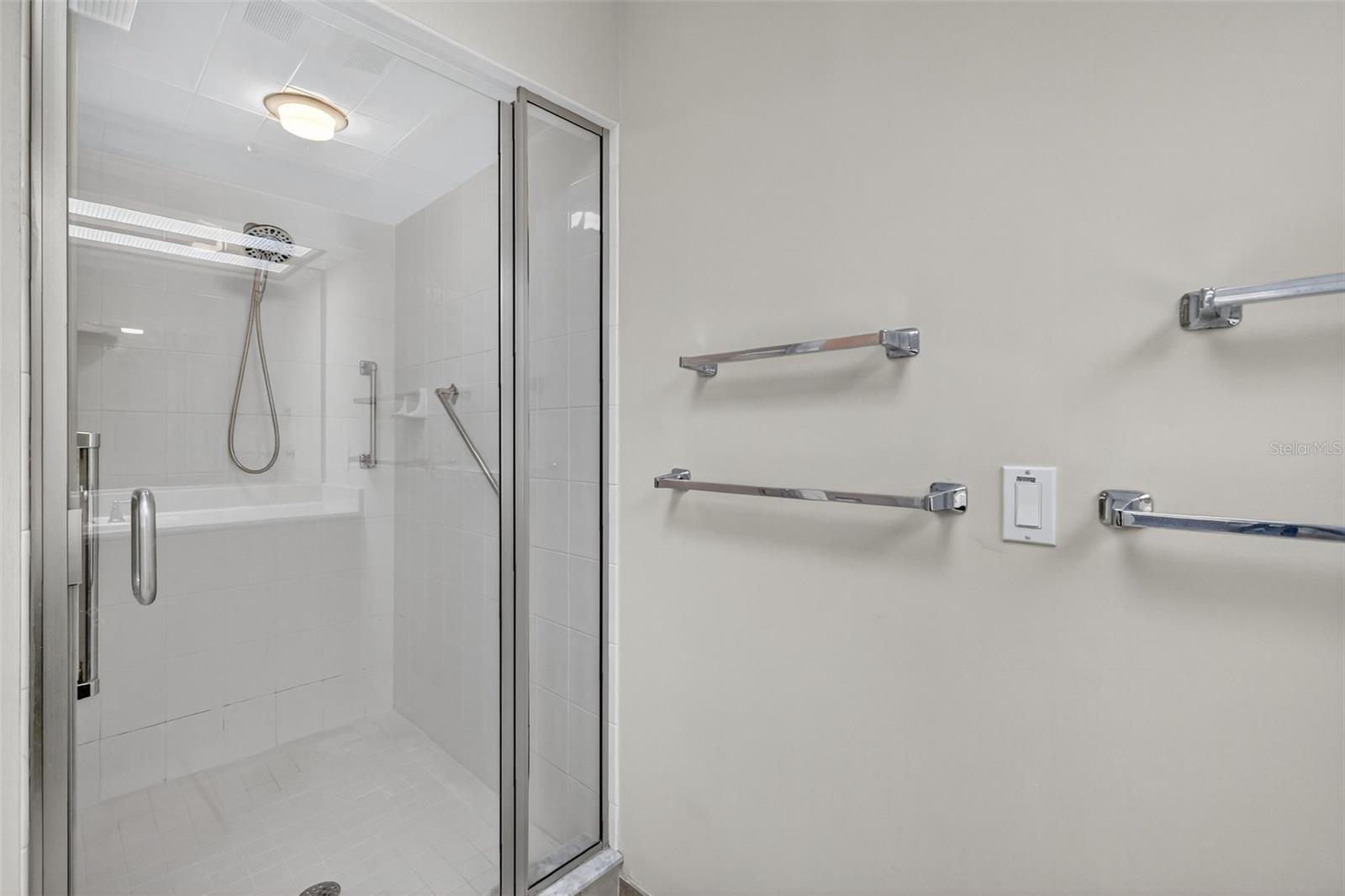 Image 21 of 33 For 4481 4th Street