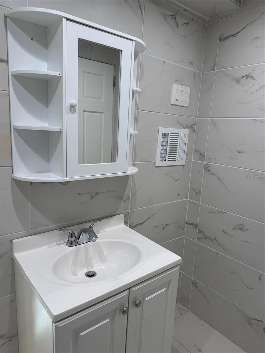 Image 10 of 19 For 14312 Sutton Court