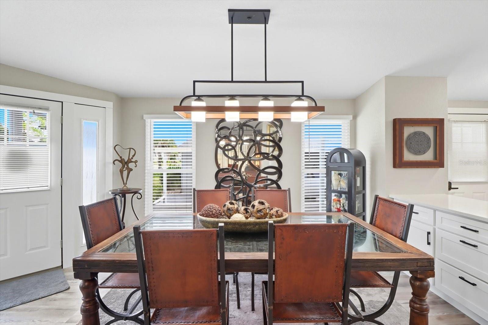 Image 11 of 43 For 720 Orchid Street