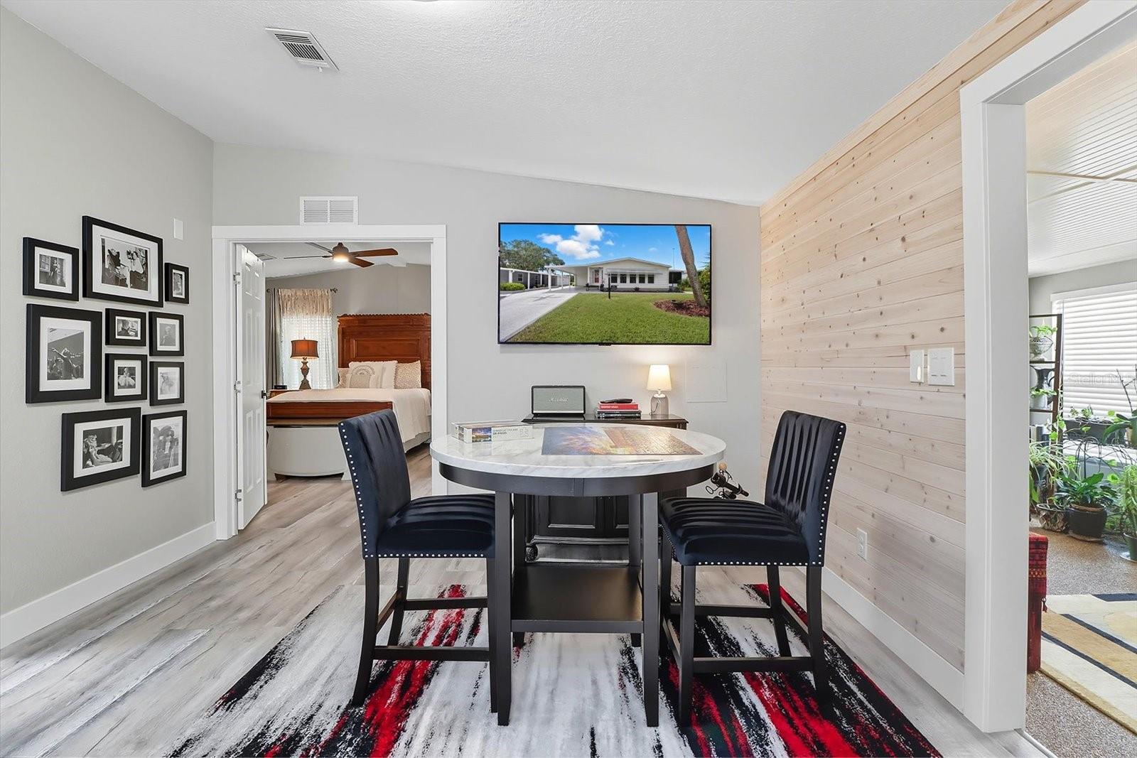 Image 20 of 43 For 720 Orchid Street