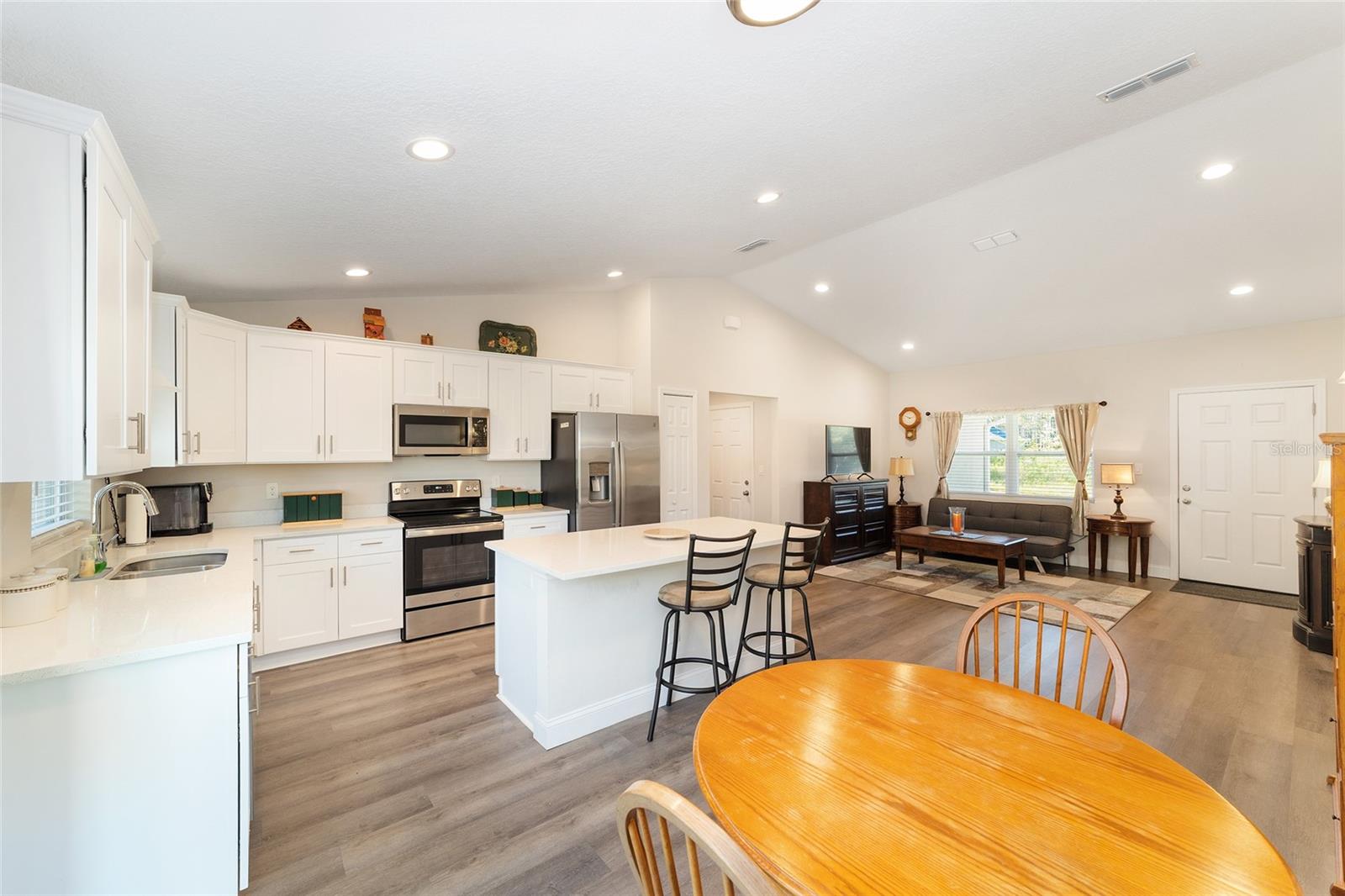 Image 5 of 25 For 8445 139 Lane Road