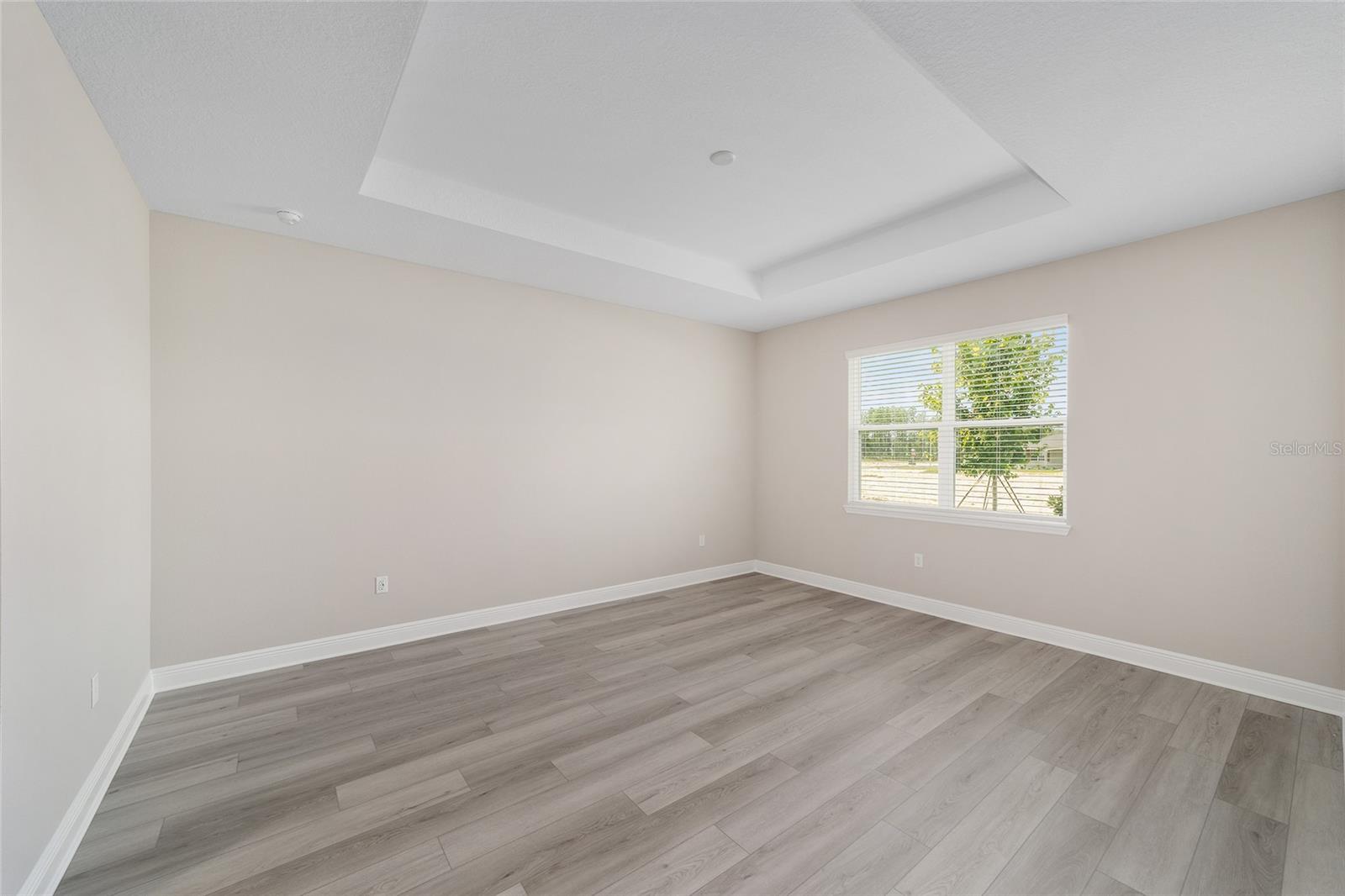 Image 25 of 43 For 10406 105th Court