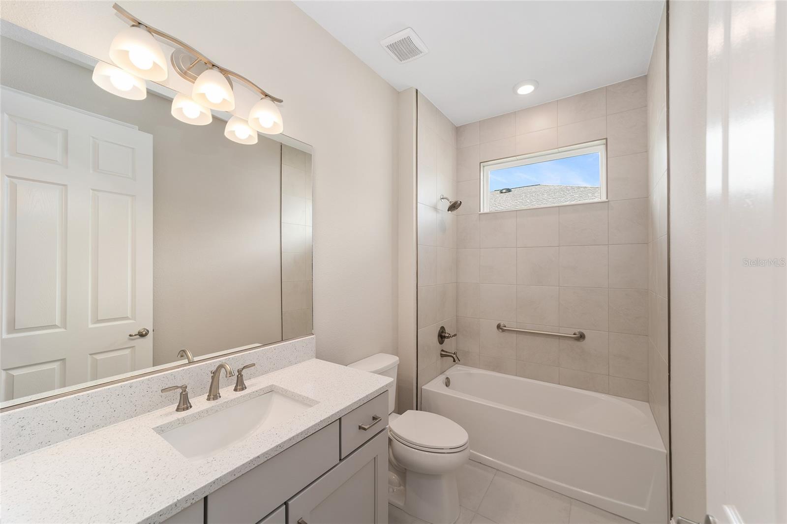 Image 33 of 43 For 10406 105th Court