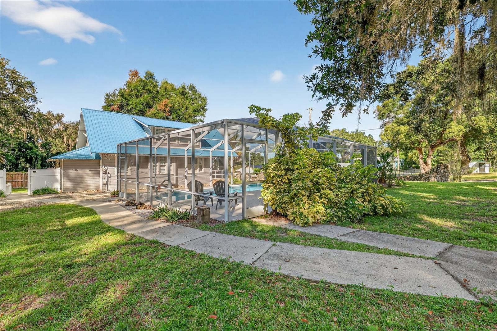 Image 12 of 38 For 14586 139th Place