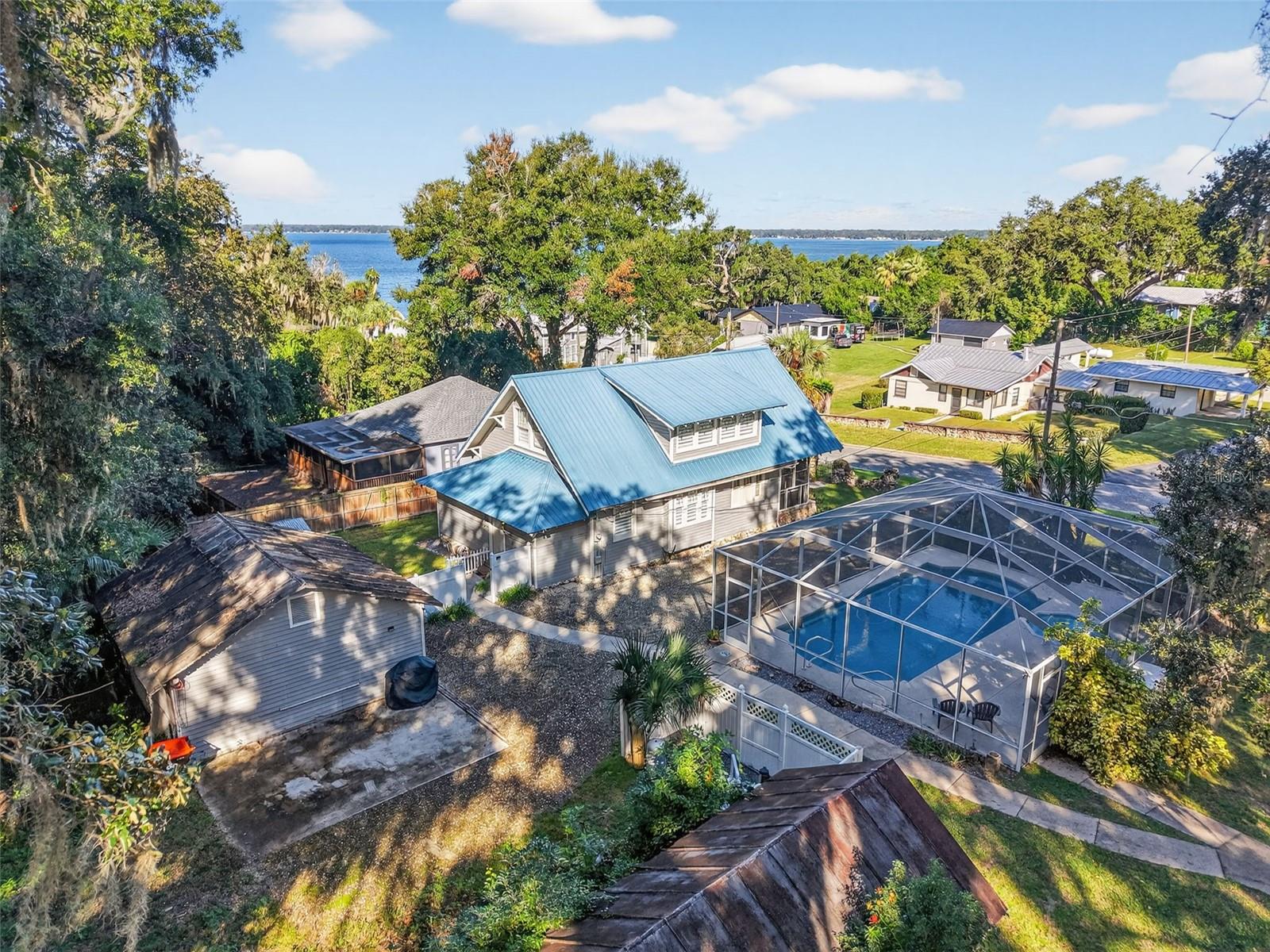 Image 17 of 38 For 14586 139th Place