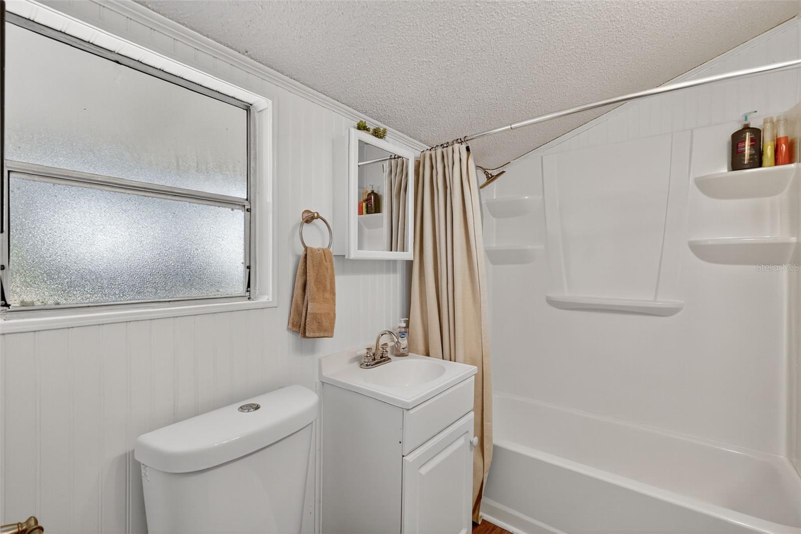 Image 31 of 38 For 14586 139th Place