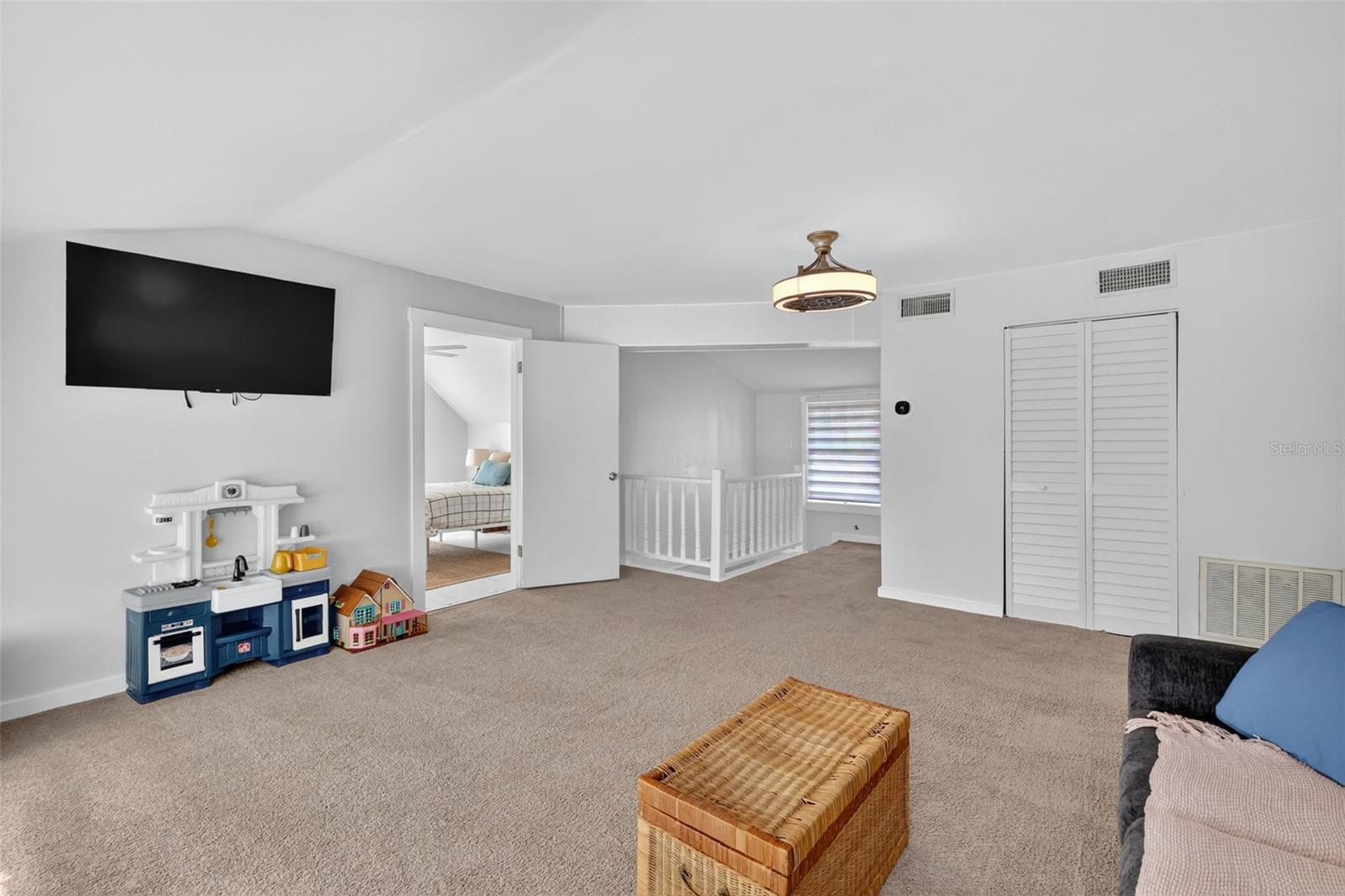 Image 33 of 38 For 14586 139th Place