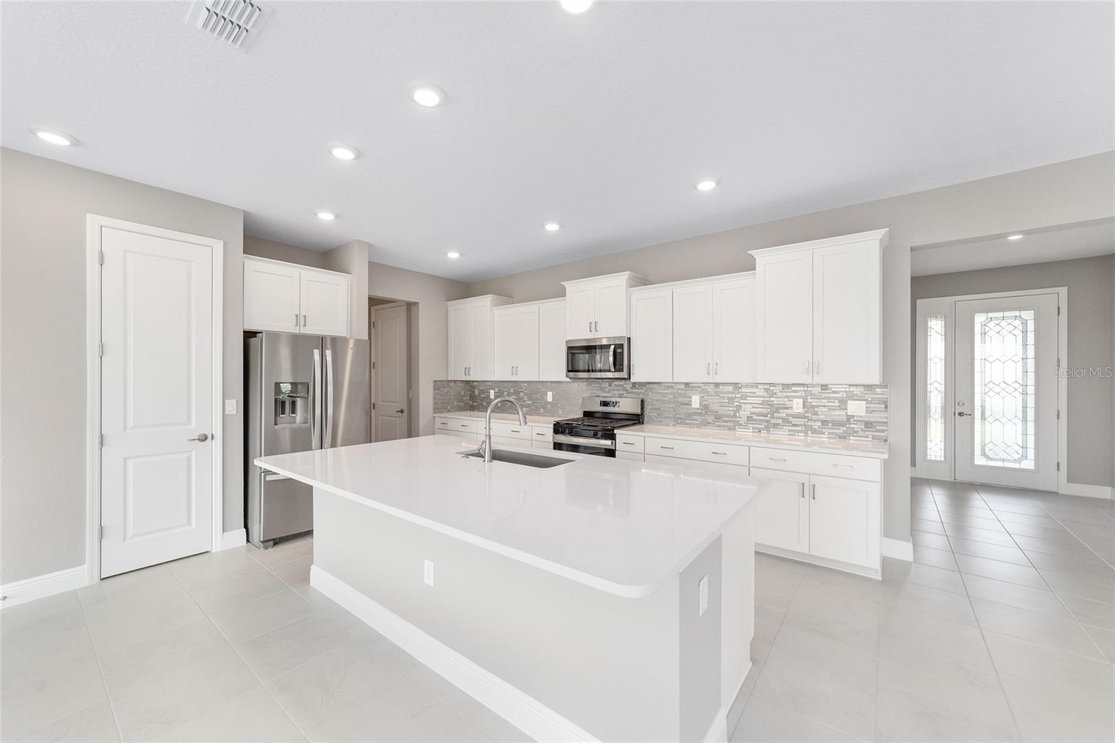 Image 18 of 41 For 10358 105th Court