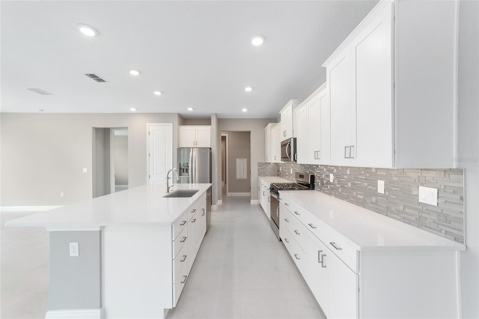 Image 19 of 41 For 10358 105th Court