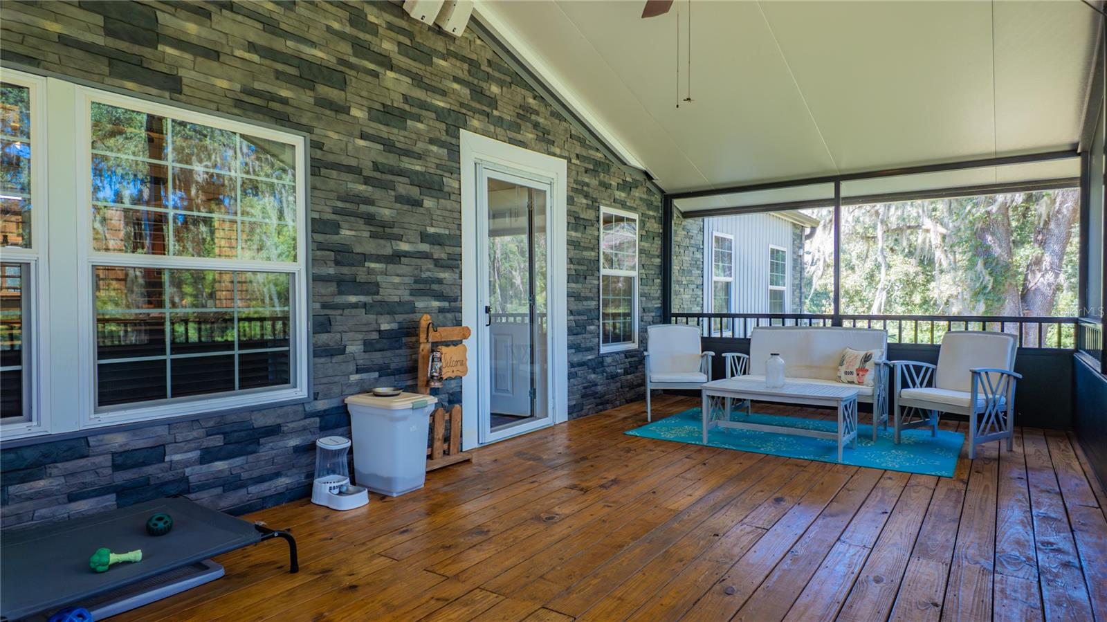 Image 11 of 88 For 17807 Archer Road