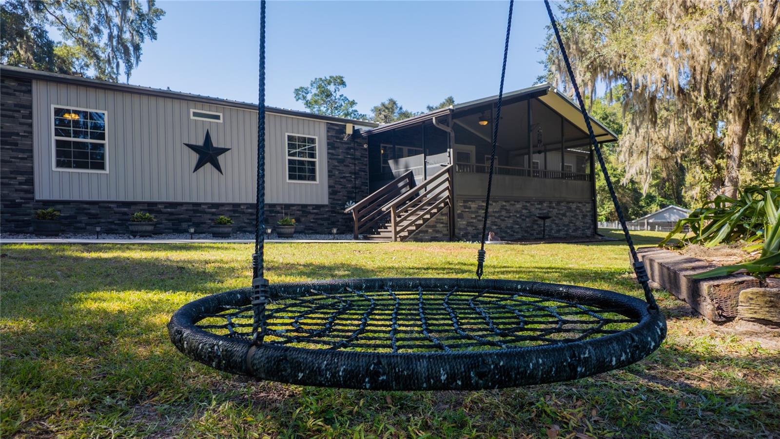 Image 77 of 88 For 17807 Archer Road