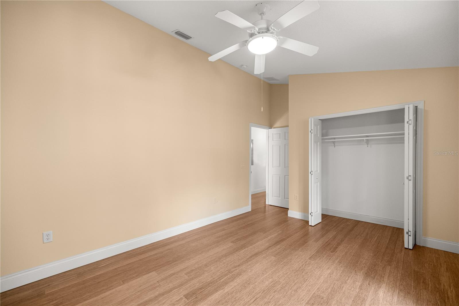 Listing photo id 32 for 12144 Goldendale Avenue