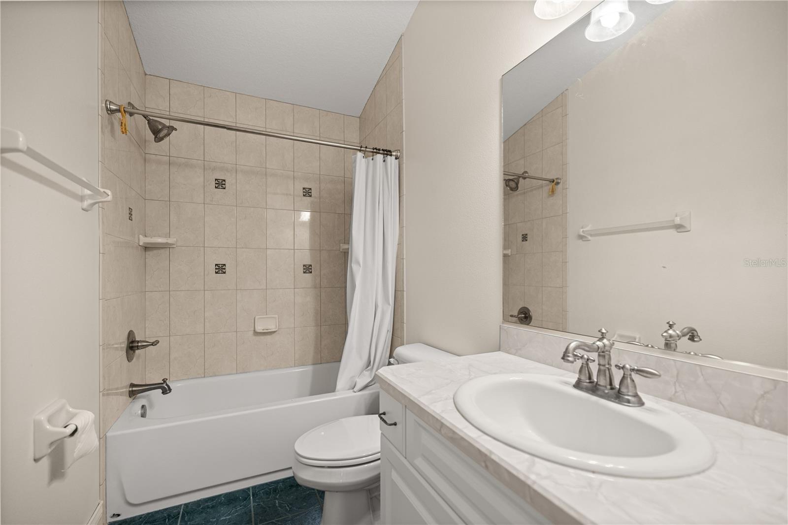 Listing photo id 33 for 12144 Goldendale Avenue