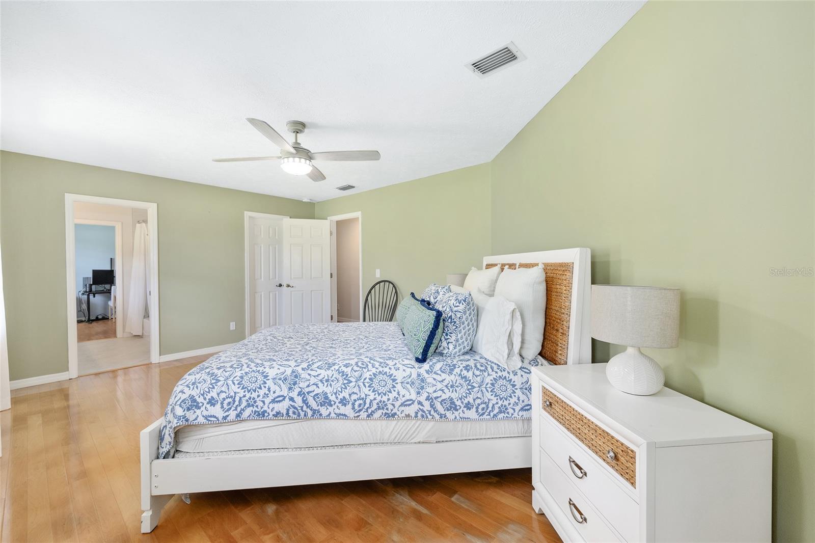 Image 31 of 88 For 8778 130th Street