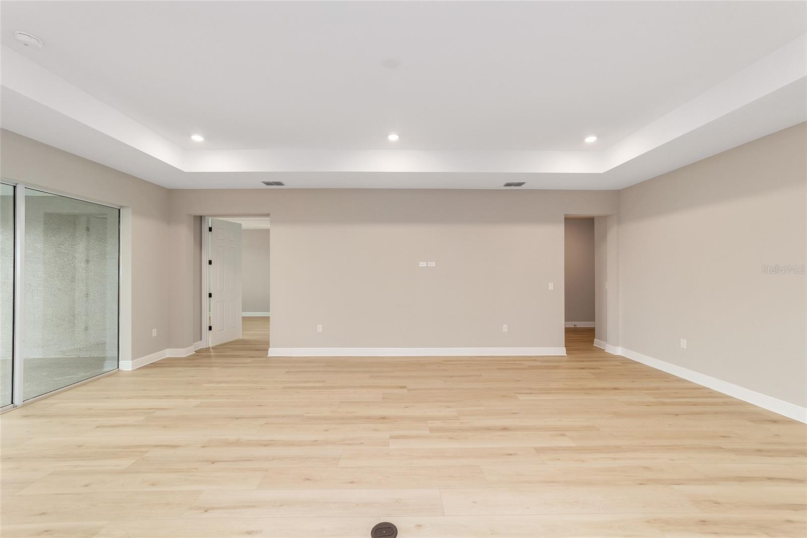 Image 13 of 52 For 10292 105th Court