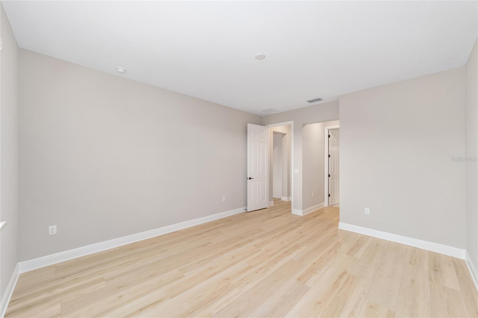 Image 34 of 52 For 10292 105th Court
