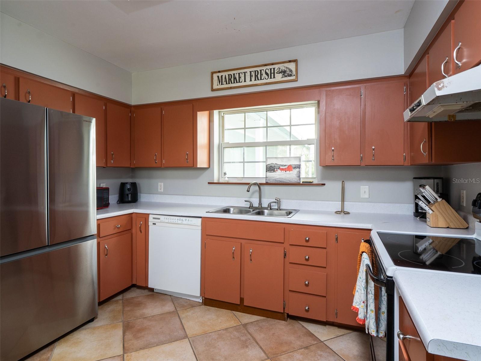 Image 24 of 38 For 8393 110th Street