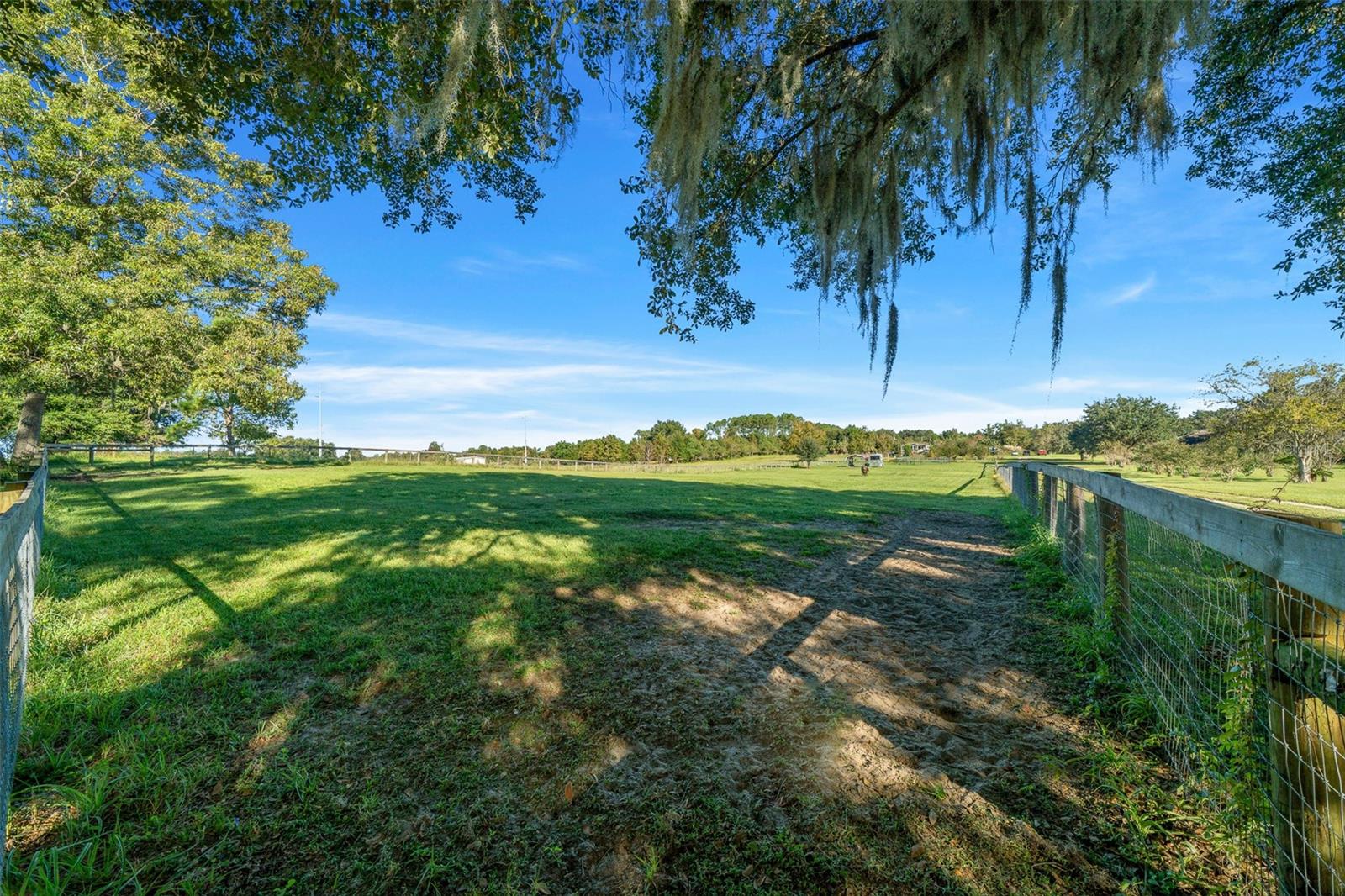 Image 11 of 54 For 6175 193rd Street